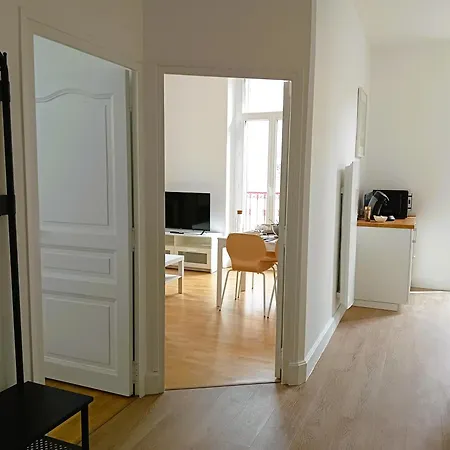 102 - Renove Avec Grand Salon Et 1 - Tram Et Clinique Mutualiste A 1 Min דירה *