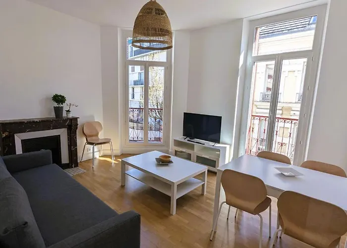 Apartament 102 - Renove Avec Grand Salon Et 1 - Tram Et Clinique Mutualiste A 1 Min Grenoble