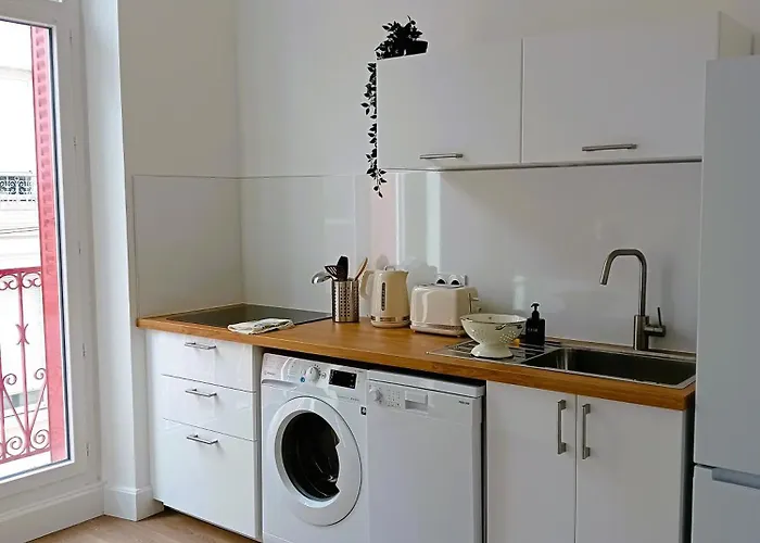 102 - Renove Avec Grand Salon Et 1 - Tram Et Clinique Mutualiste A 1 Min *